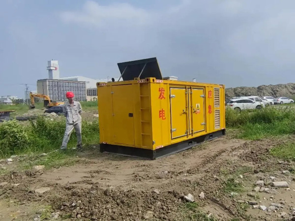 龙门200KW柴油发电机机组每小时的油耗量受哪些因素影响？